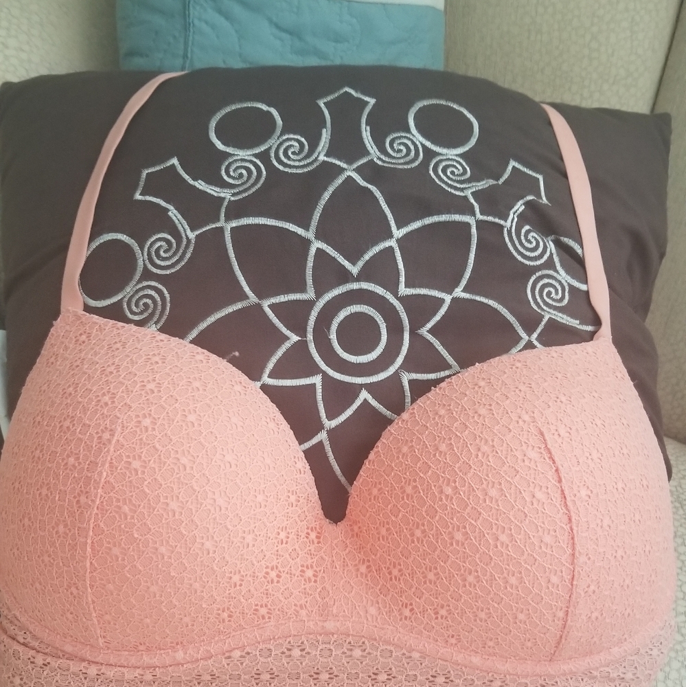 Body by Victoria padded wireless